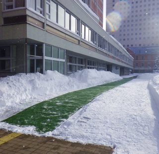 冬道が歩きやすくなるマット